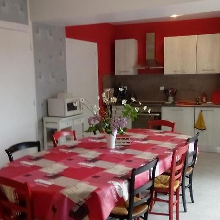 Maison En Pierre De Pays Segrie Экстерьер фото